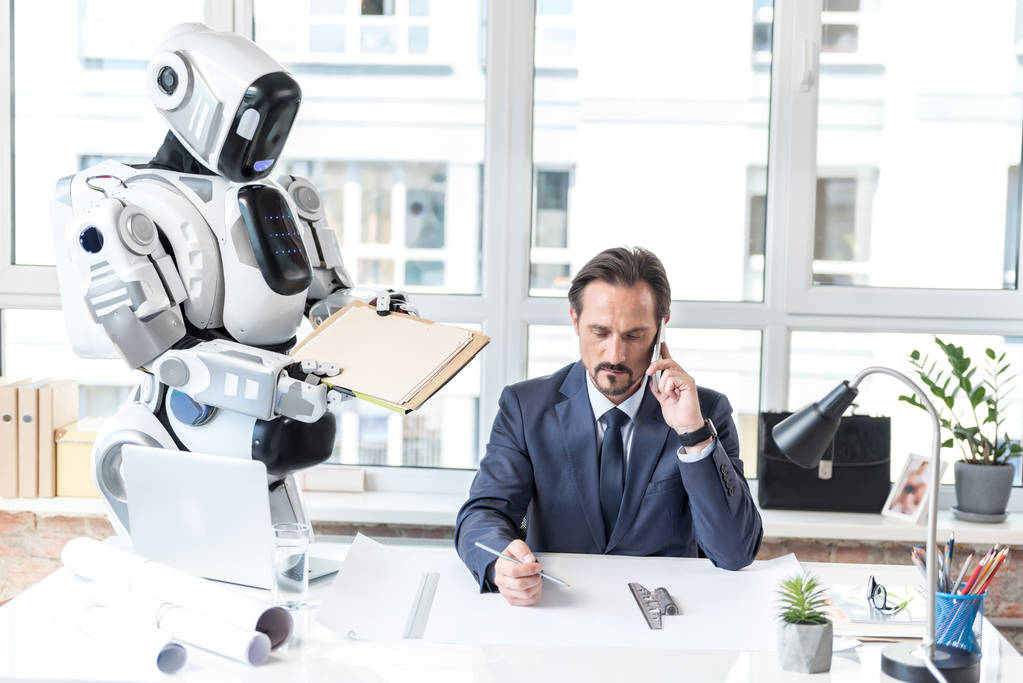 Artificial intelligence and big data in the UAE: a new architecture of trust